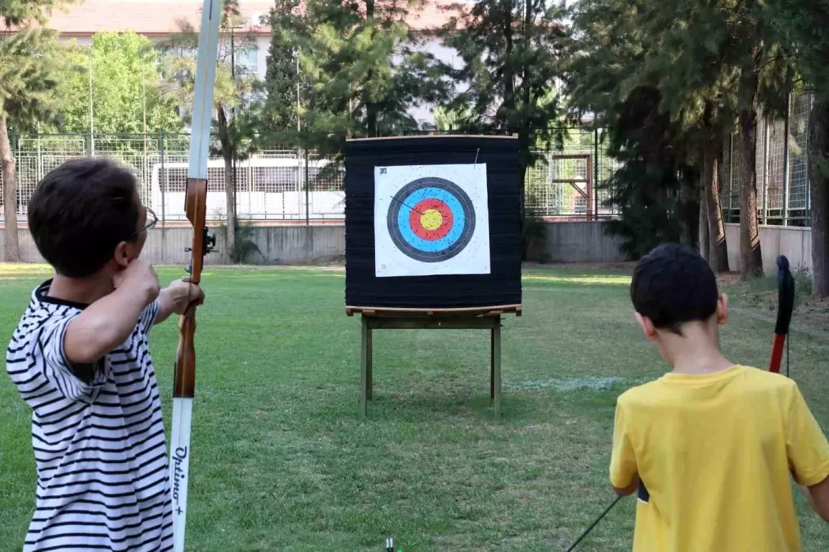 Aydın Büyükşehir Belediyesi Yaz Kursları Okçulukla Devam Ediyor