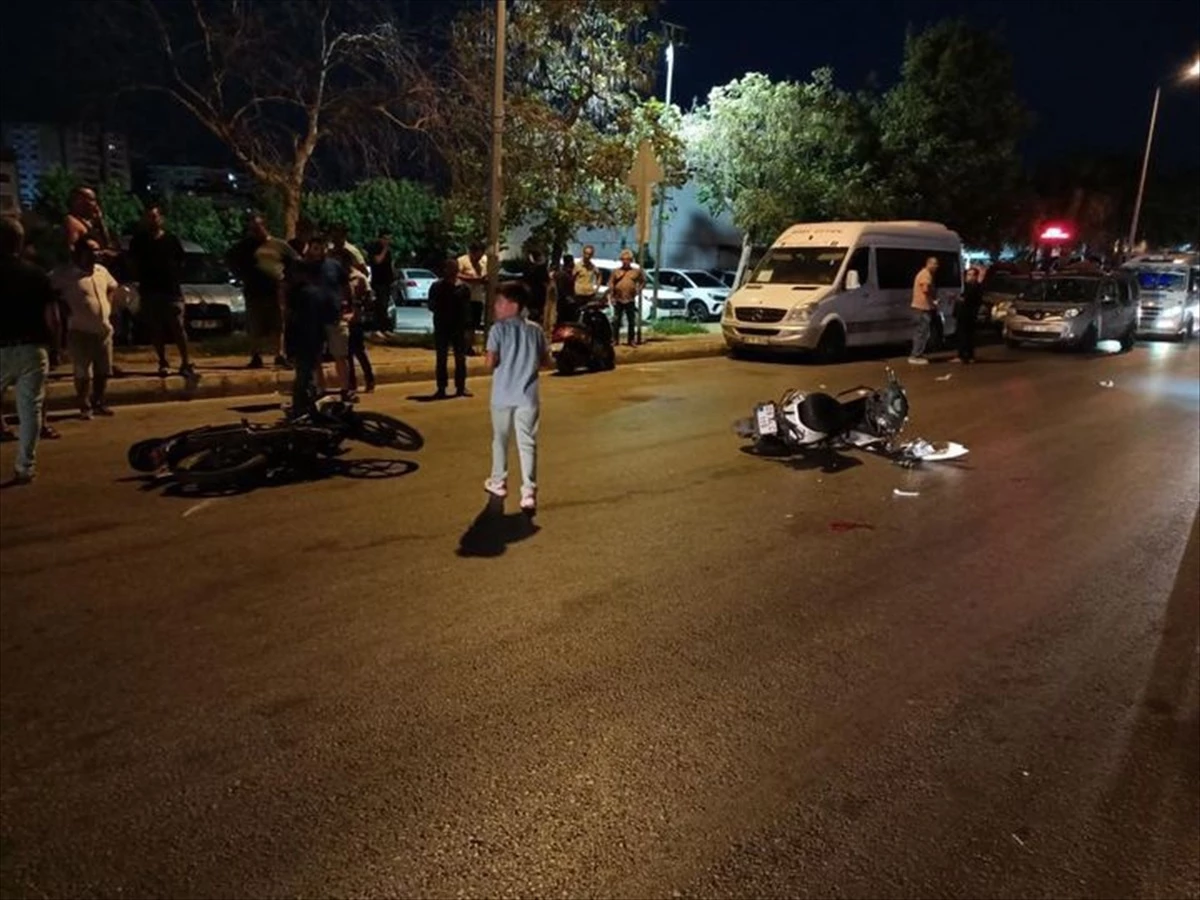 Aydın’ın Söke ilçesinde motosiklet kazası: 1’i ağır 3 kişi yaralandı