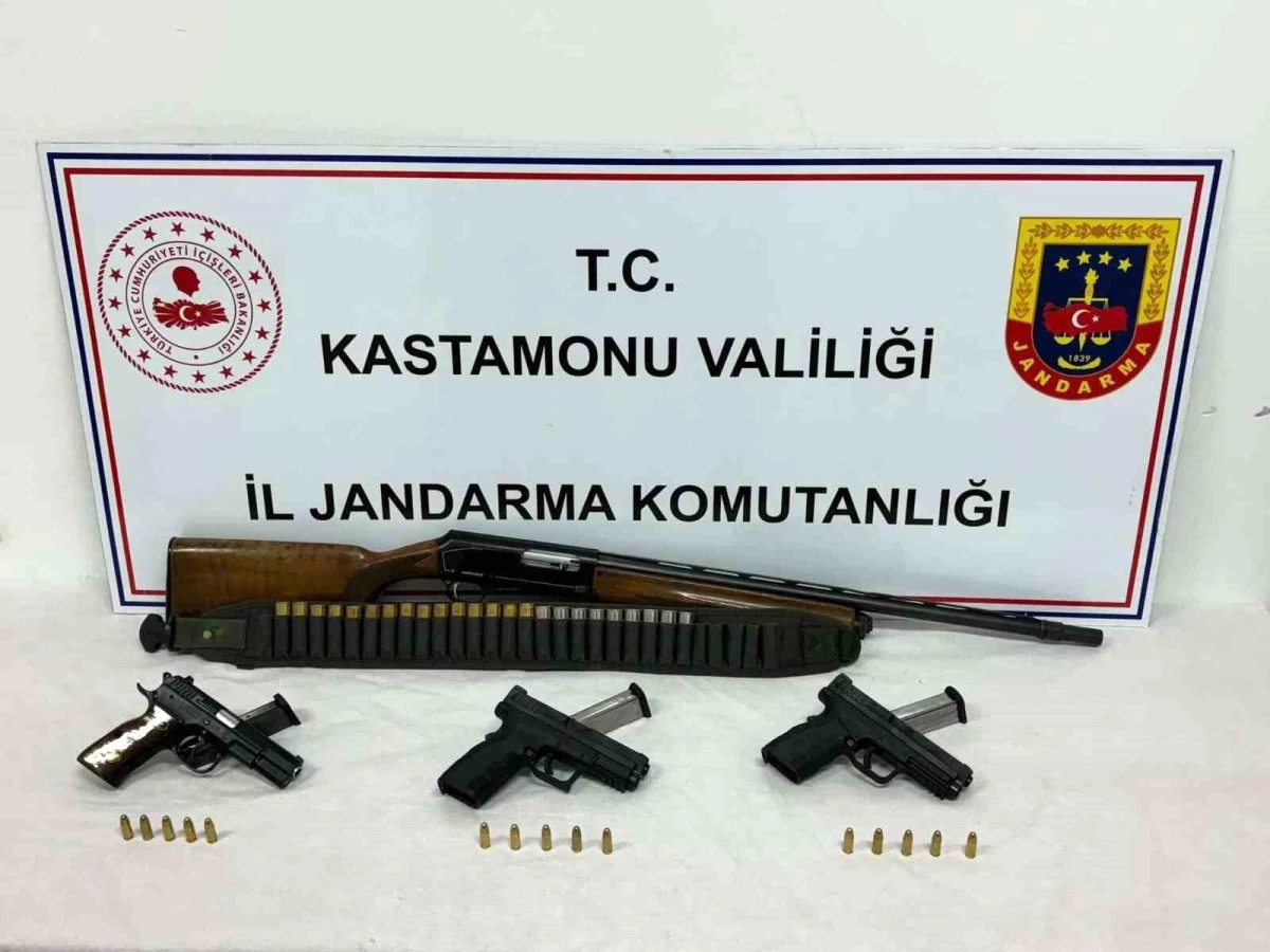 Kastamonu’da Silah Kaçakçılığı Operasyonu: 3 Tabanca ve 1 Av Tüfeği Ele Geçirildi